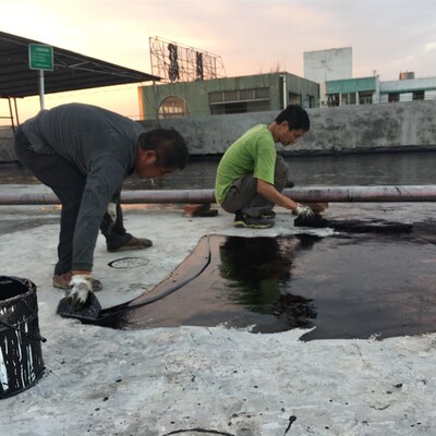 屋面楼顶防水涂料金属木板防腐防锈乳化沥青O油防水卷材打底胶漆