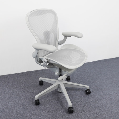 爆款新品Herman Miller Aeron 2代赫曼米勒人体工学椅久坐电竞