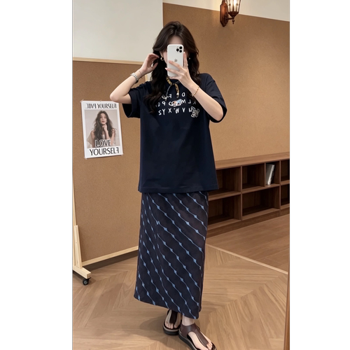 夏季时尚百搭气质套装松弛感宽松印花上衣高腰肌理感半身裙两件套