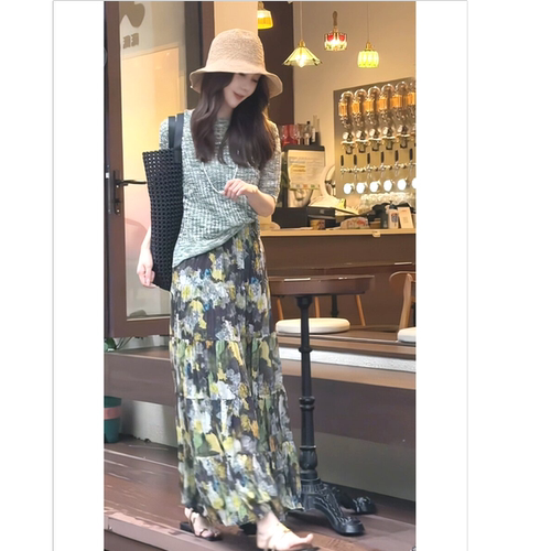 韩系搭配一整套女夏季简约轻薄短袖针织衫油画风碎花半身裙两件套
