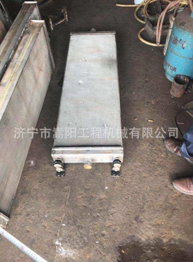 134-03-73110推土机水箱生产厂家D61EX-15E0