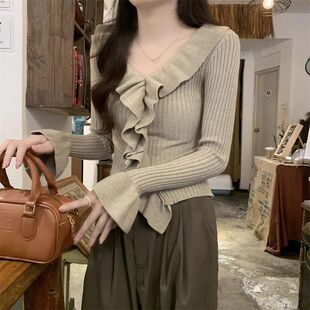 春装荷叶边设计感长袖打底针织衫女装内搭气质短款纯欲喇叭袖上衣