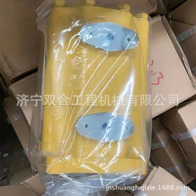 D65E-6齿轮泵 705-30-31203 7053031203