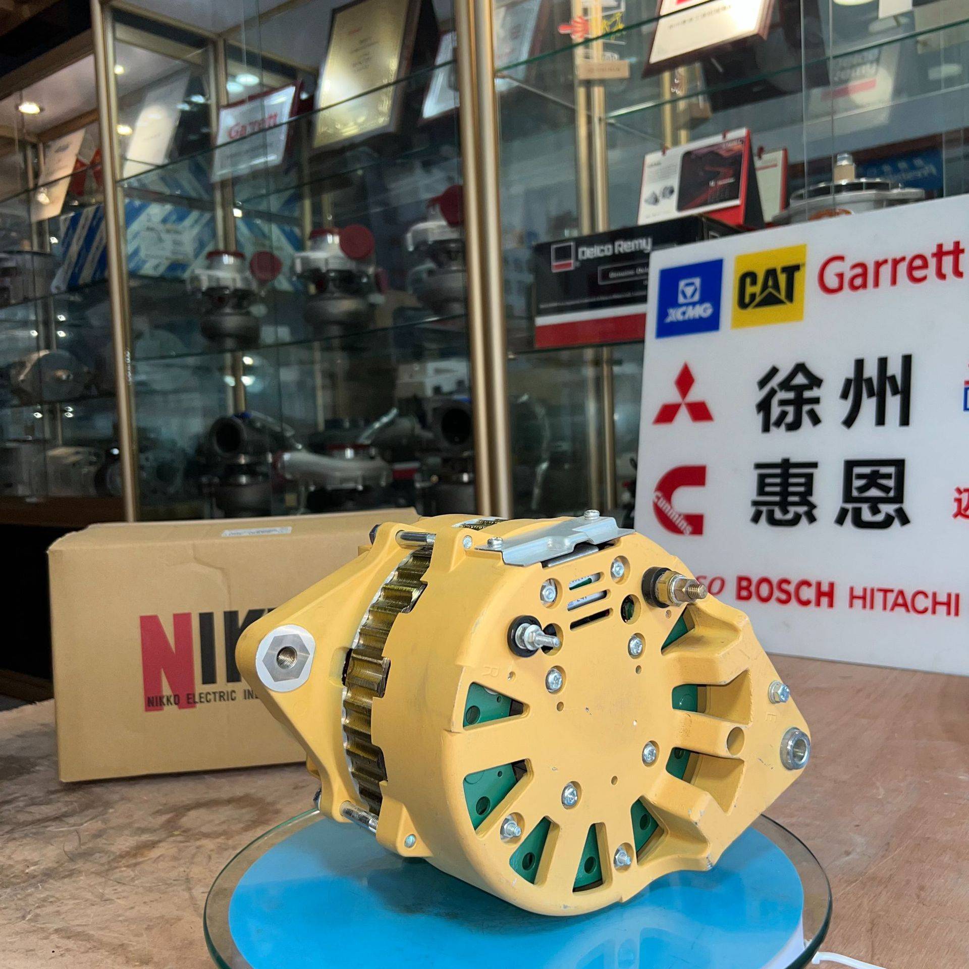 小/松PC200 交流发电机 600-825-9331 6008259331 KOMATSU 24V 90