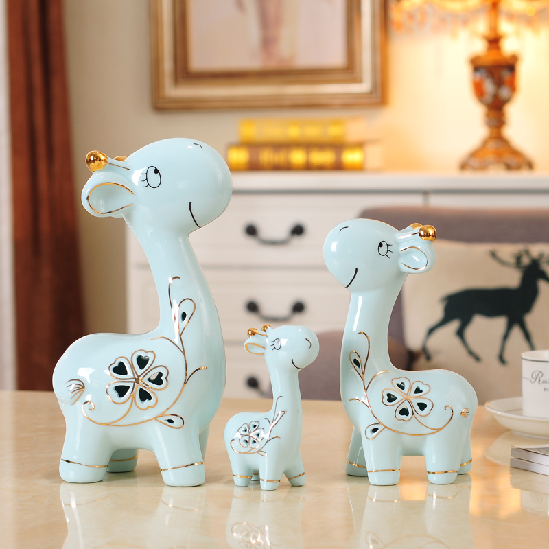 客厅创意陶瓷一家三口摆件一鹿有你家居装M饰品结婚礼物送新人一