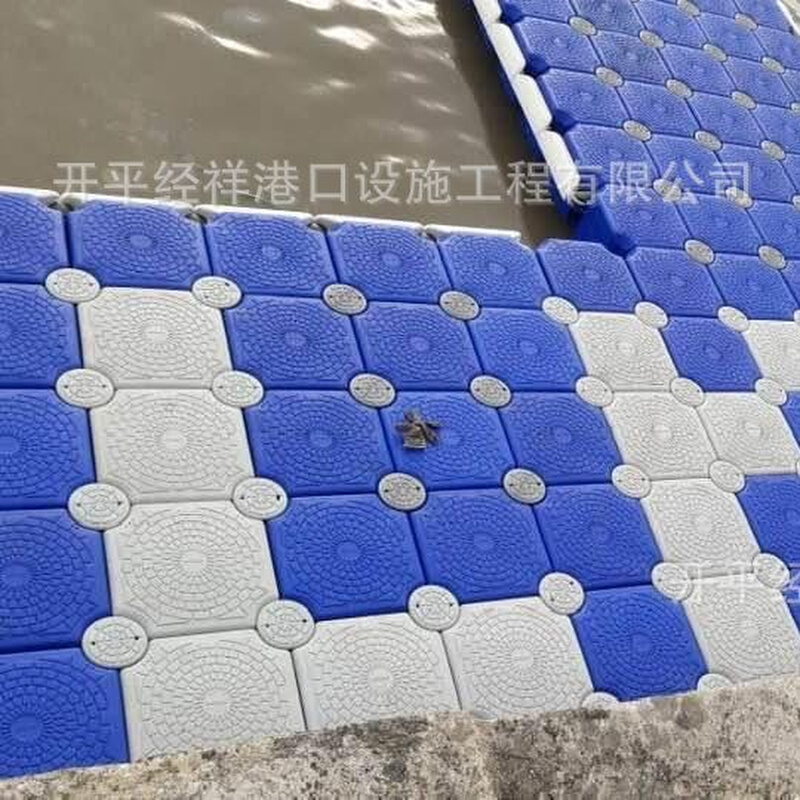 水上浮筒浮桥平台 景区网红桥钓鱼塑料漂浮停泊码头厂家