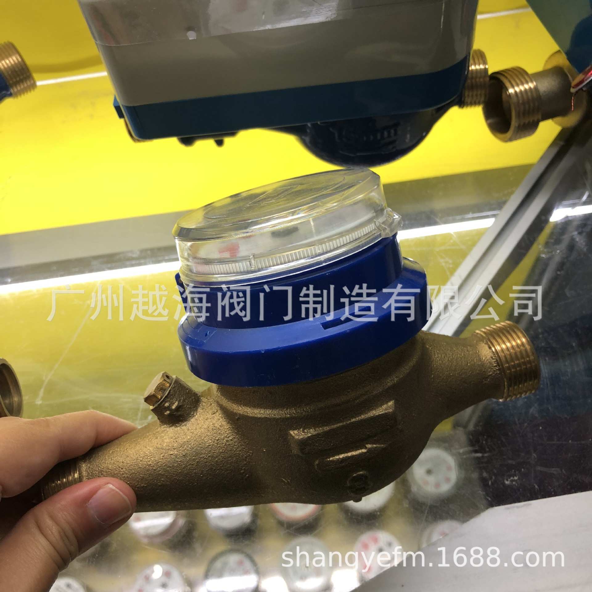 厂家 埃美柯AM旋翼式水表4分铜罩铜接E水表家用冷水表DN15-20