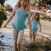 遮阳帽UV50 3件38折 SS24印花泳衣套装 泳裤 丹麦 thatsmine