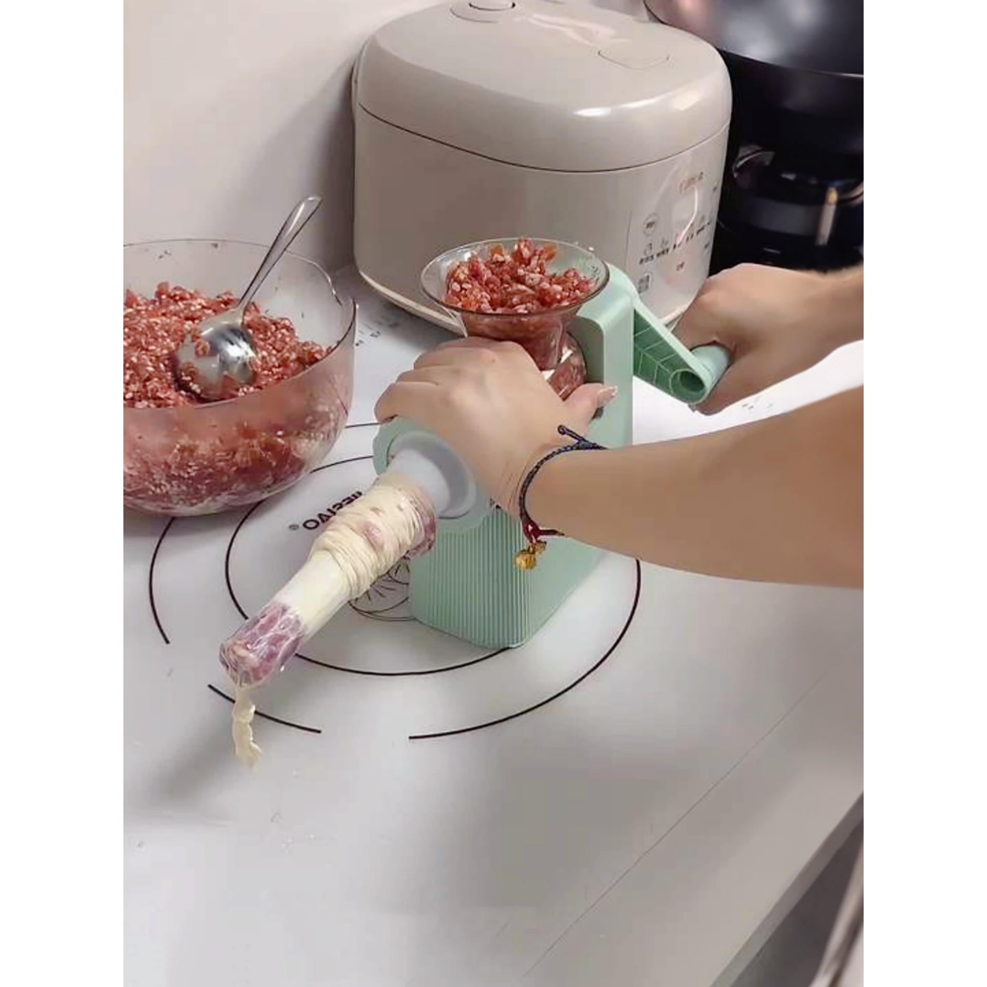 手摇灌肠机家用厨房手动灌肠器食品级香肠腊肠灌肉神器肠衣香肠机