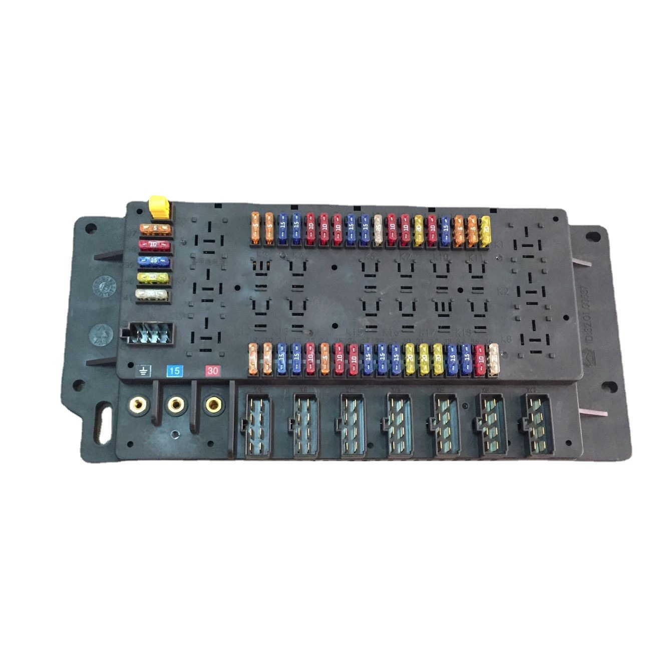 重汽HOWO驾驶室主板保险丝盒重汽A7电器接线盒电脑板WG9716580021