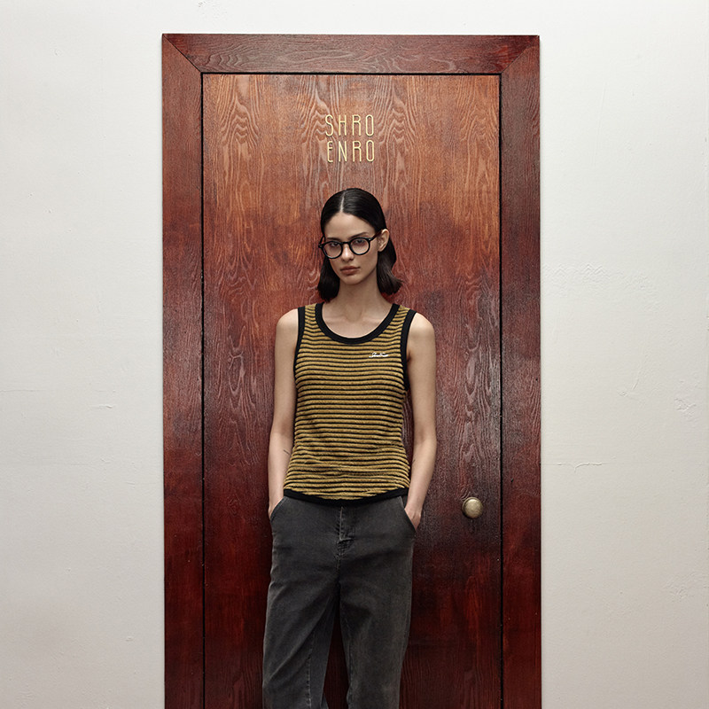【明星艺人同款】 SHRO ENRO秋季新款个性条纹羽毛纱绣花百搭背心