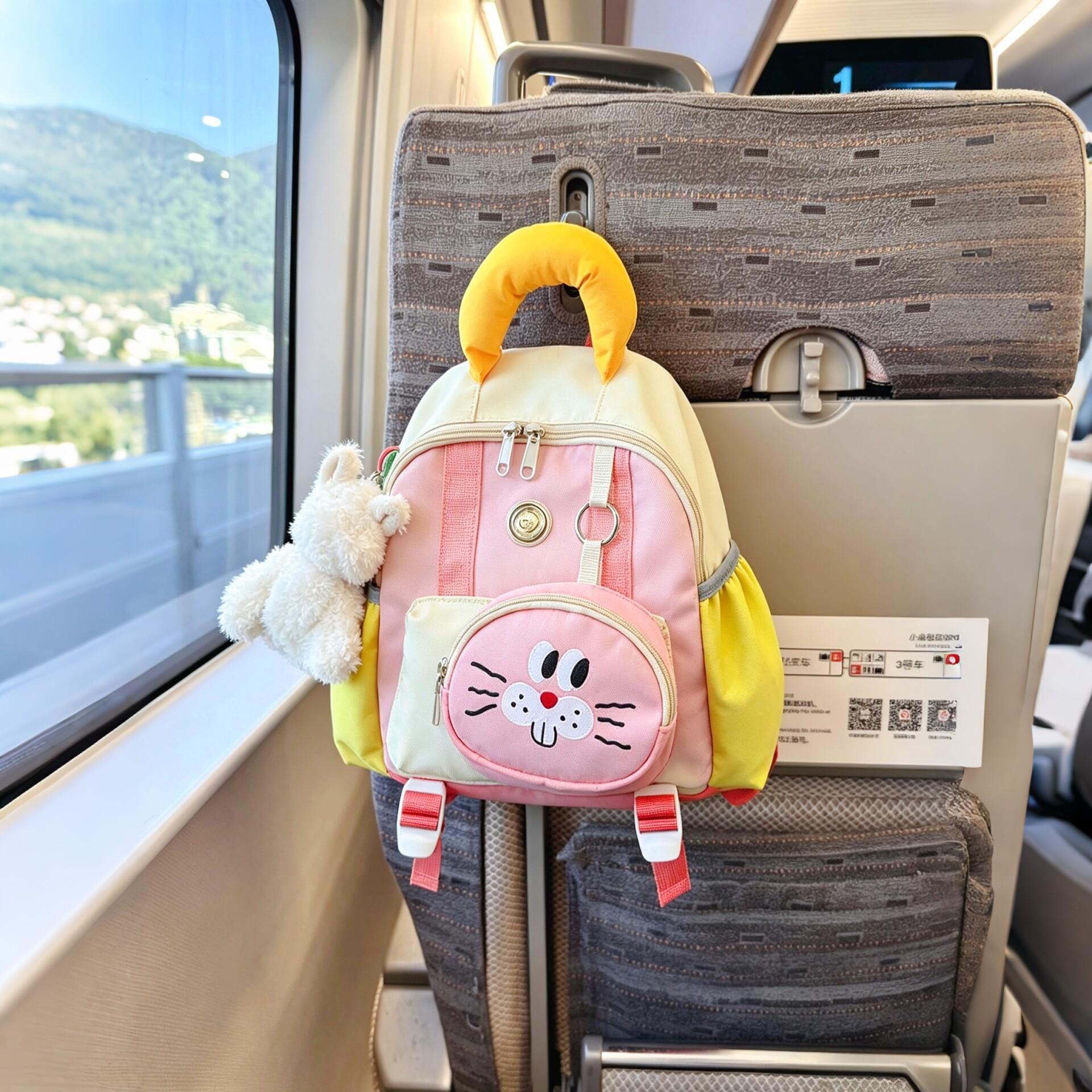 幼儿园书包卡通儿童后背包男孩女孩一年级轻便型背包外出旅游宝宝