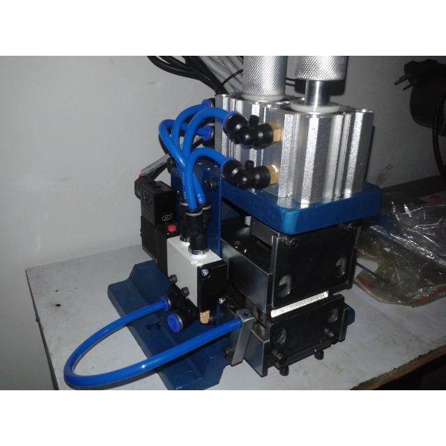 深圳动厂家直气销动剥芯机YF－3F半/自芯线剥皮机