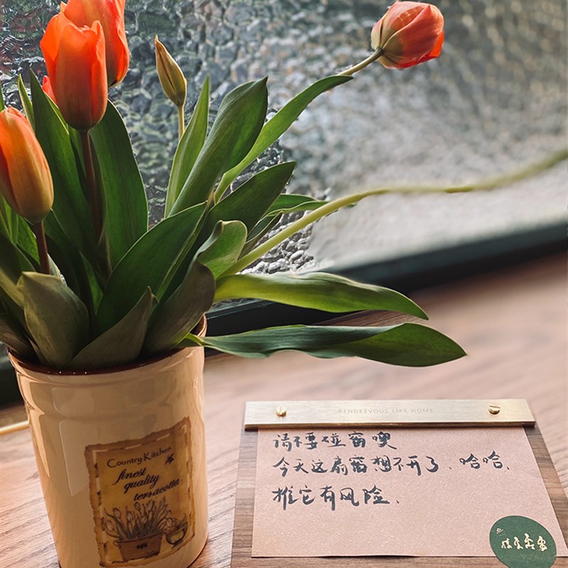 规律RPL 设计师台签桌t面文件夹信息介绍展示台卡黄铜立式木菜单