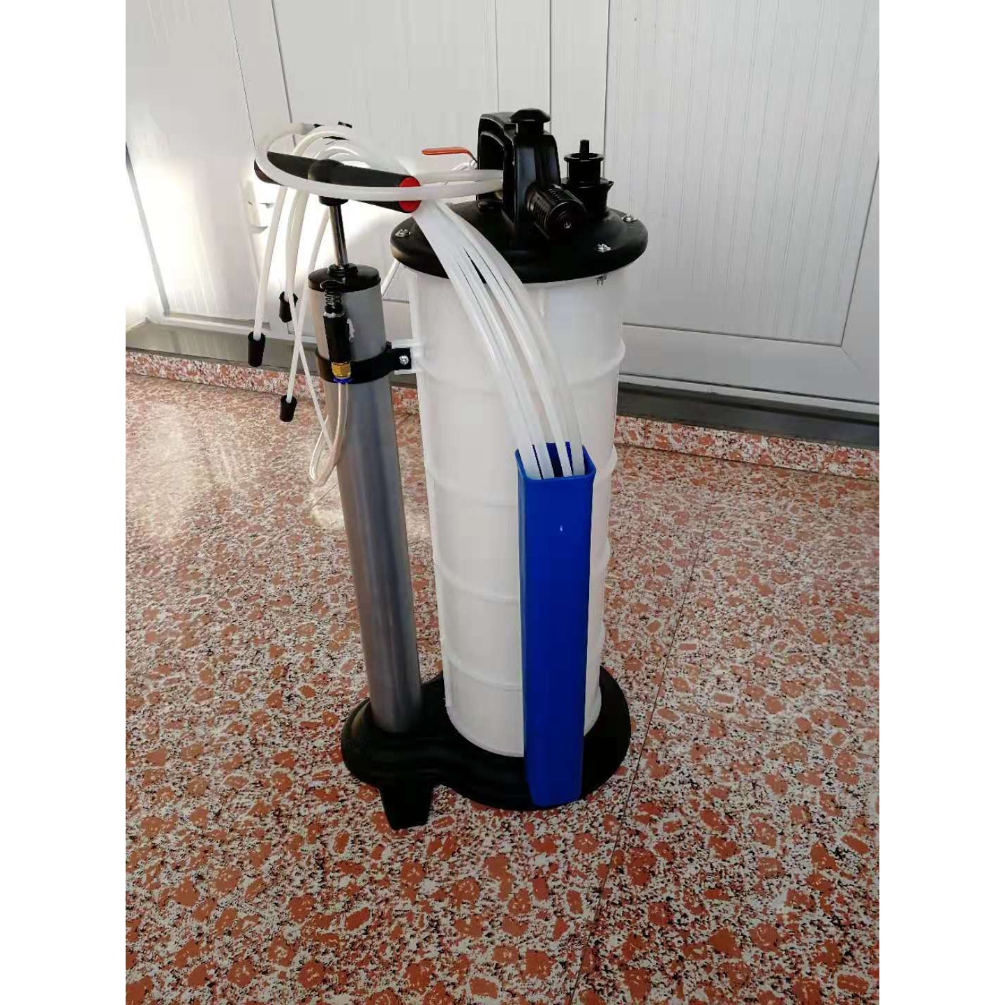 9升手动气动两用抽油机机油刹车油更换器现货供应量大从优