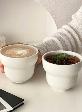陶瓷手握咖啡杯家用简约白色创意设计感小众拿铁拉花杯浓缩马克杯