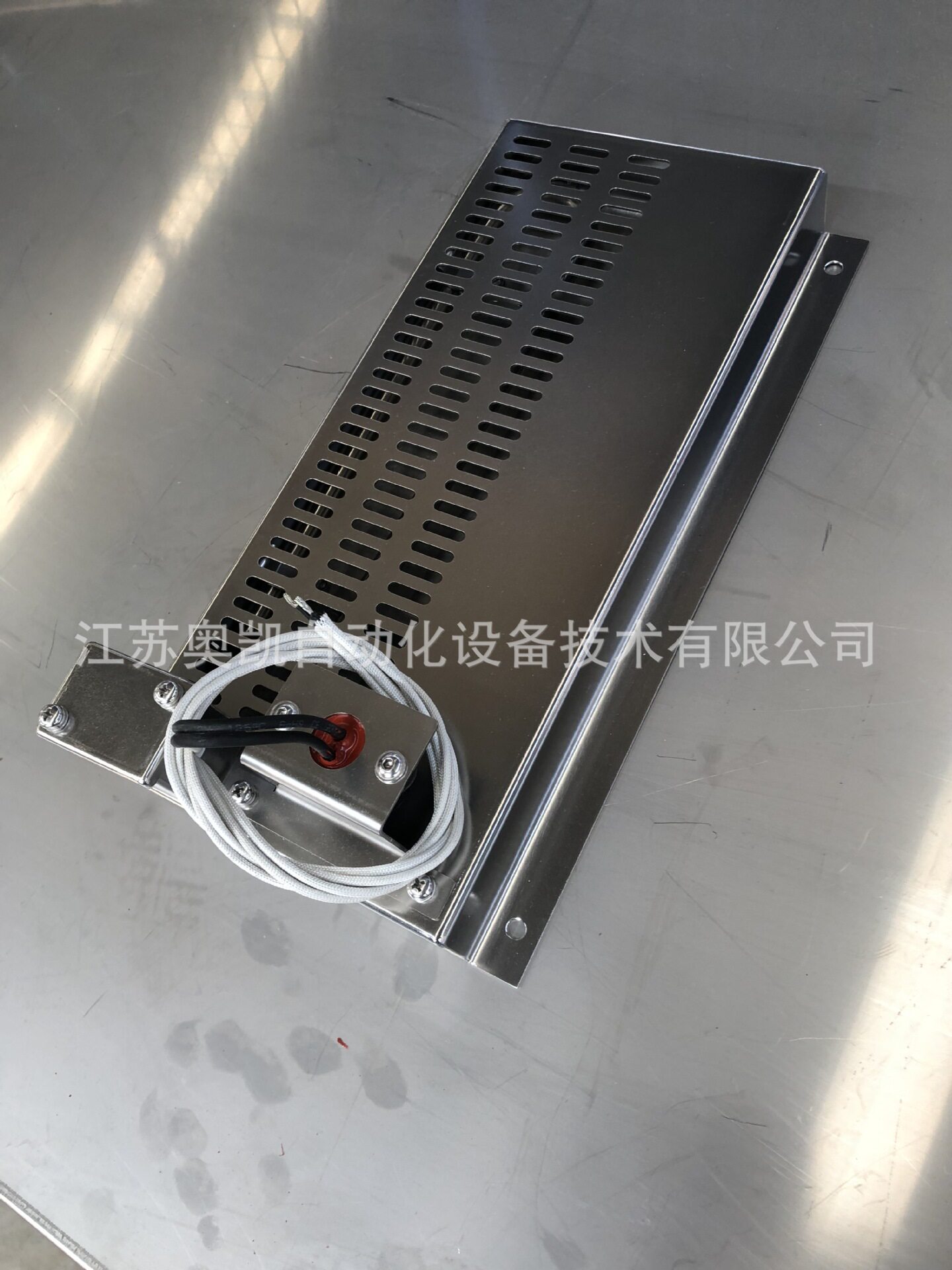 高铁动车机车电加热器防护箱