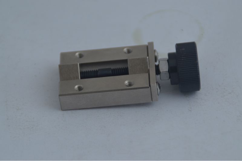 SVCN33旋钮型直线导轨夹持器