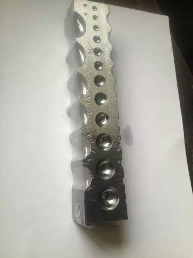 优质四面大坑铁窝珠首饰加工