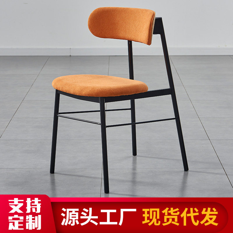 现代简约北欧曲木软包靠背餐椅