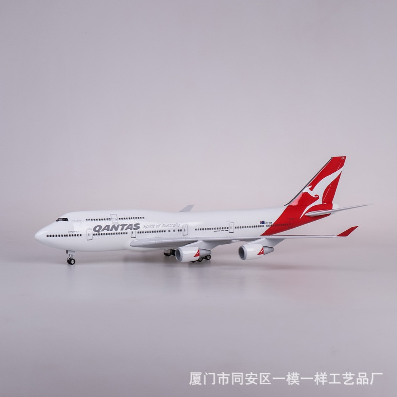 【带轮带灯】1:150澳大利亚航空波音747客机民航飞机模型仿真