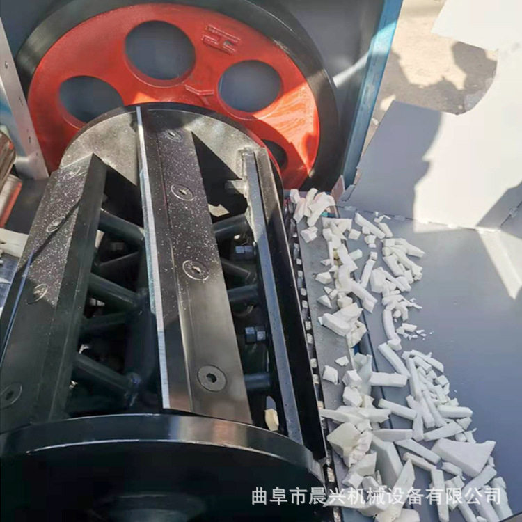 厂家直供碎布牛皮纤维切断粉碎机