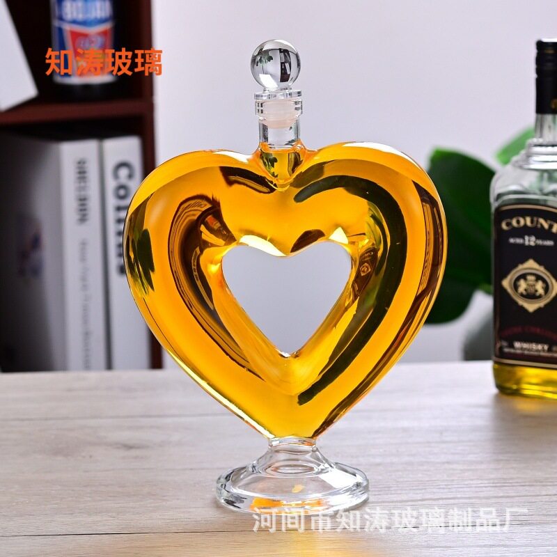 高硼硅玻璃心形工艺泡酒瓶创意透明酒瓶摆件空心白酒