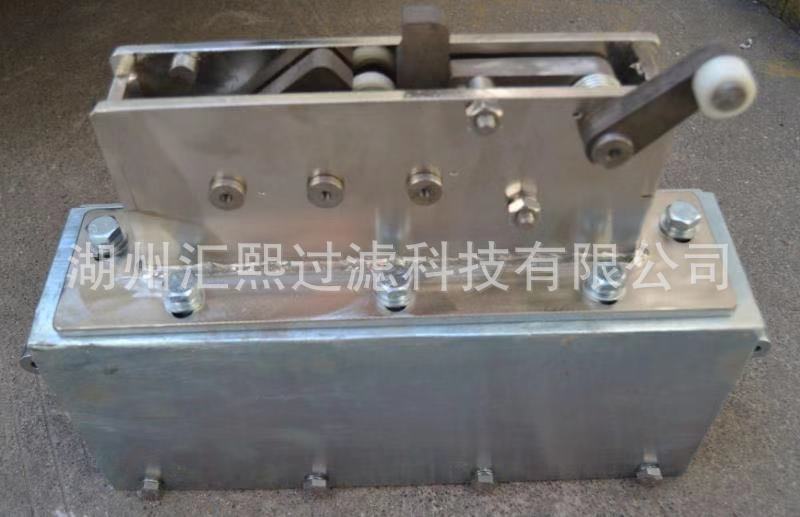 厢式板框压滤机自动拉板器