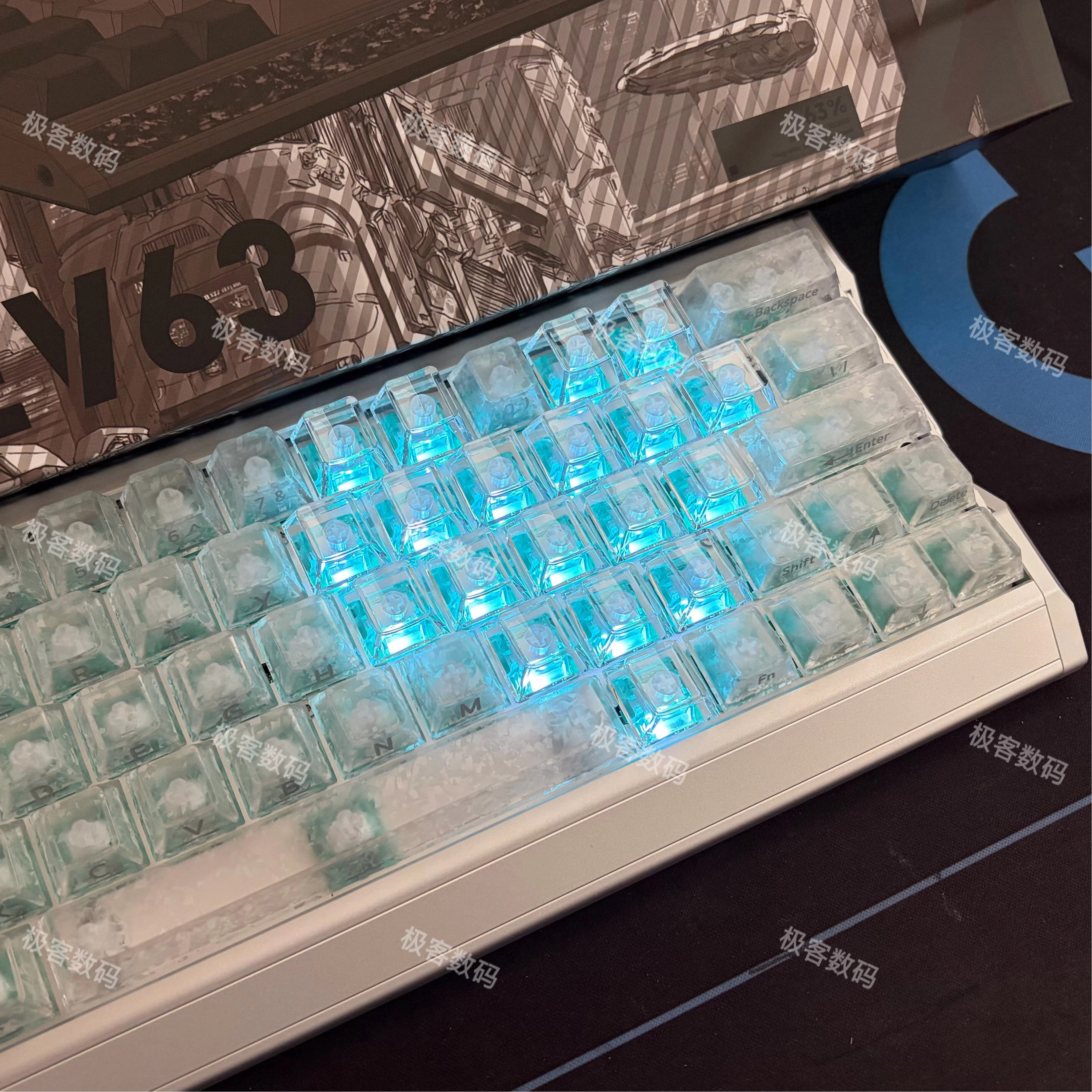 XVX冰碳纹侧刻键帽白透蓝爱心键帽透光原厂机械磁轴键盘键帽ev63