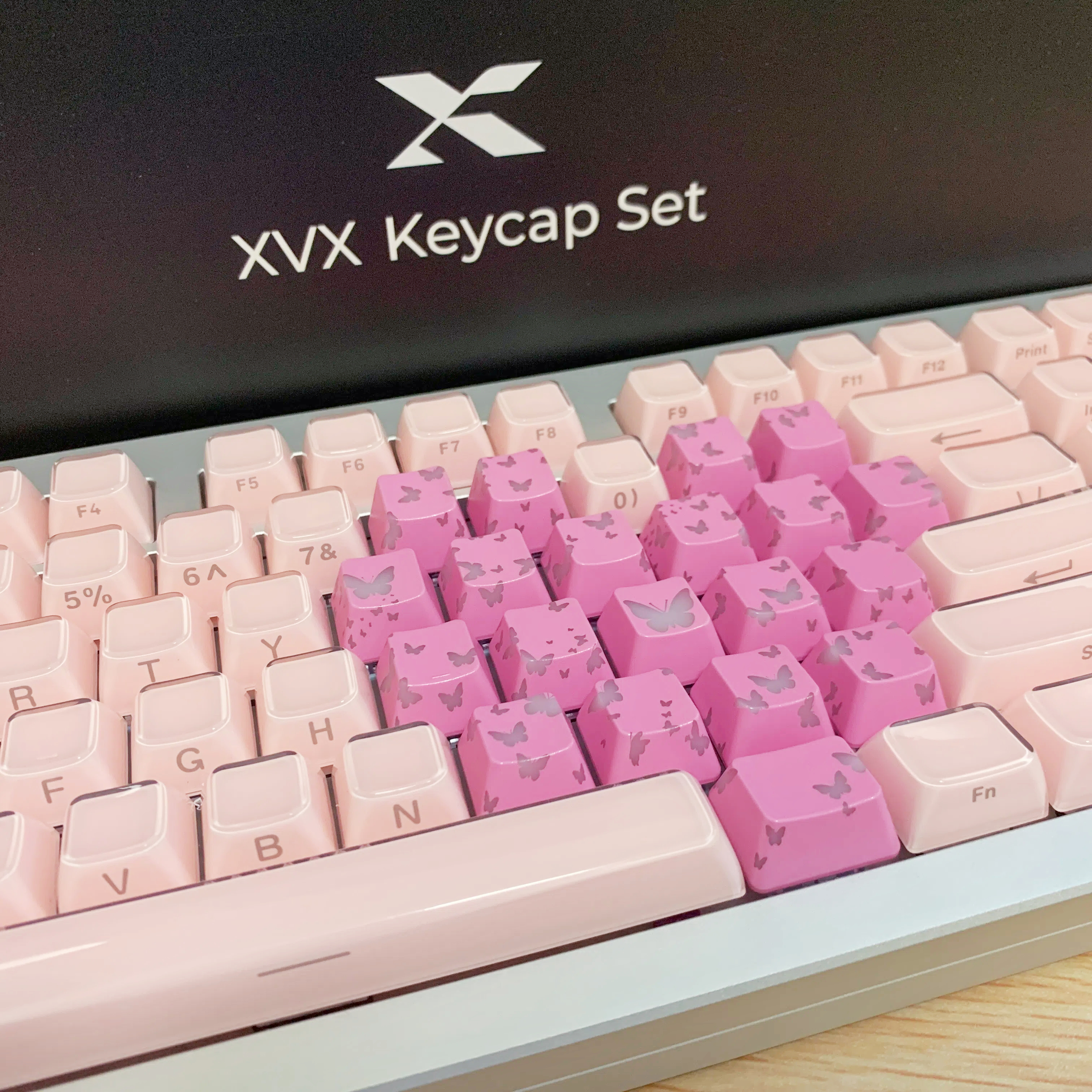 XVX粉色蝴蝶爱心拼水晶果冻键帽87键图案透光磁轴机械键盘wooting