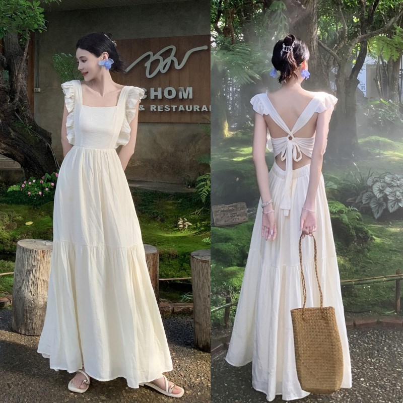 三亚旅游衣服旅行穿搭杏色拍照海边度假连衣裙气质修身沙滩裙礼服