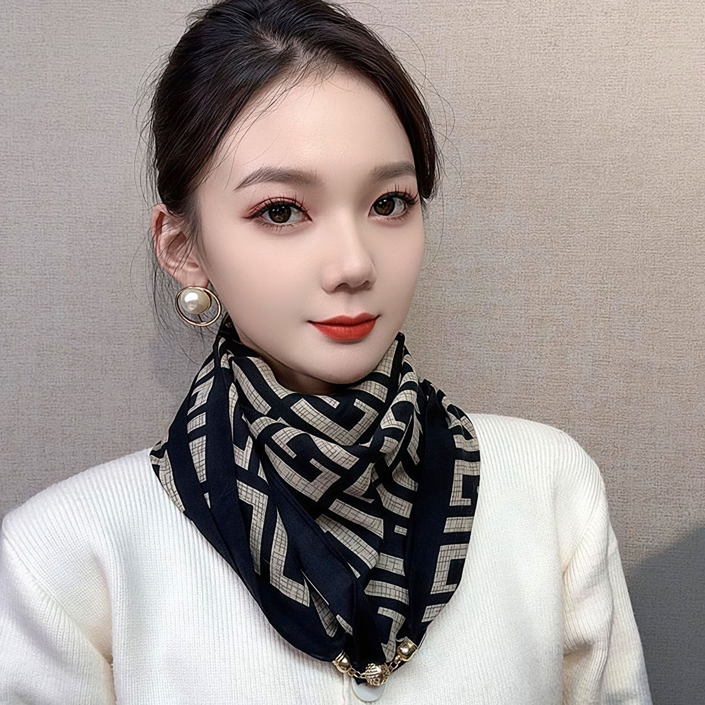 冬季磁吸扣轻薄丝巾女护颈百搭