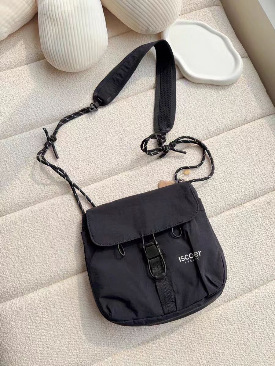 日系小挎包男女帆布斜挎包时尚撞色单肩包邮差包户外防泼水学生包