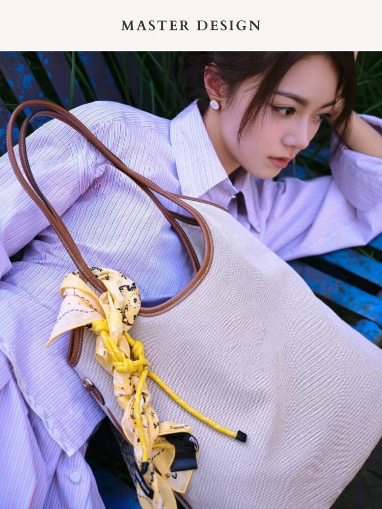 日韩系新款时尚百搭单肩斜挎包女简约休闲小众设计感手提包包小号