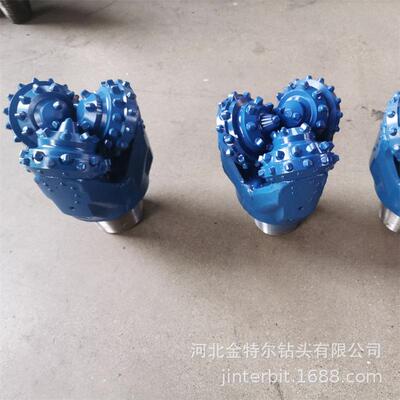 121/4IADC537牙轮钻头工厂镶齿钻头