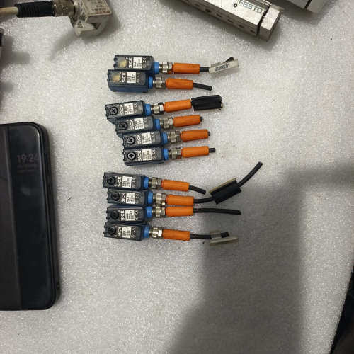 议价SICK思克传感器十个，型号:GE6P4111(2)/GL6