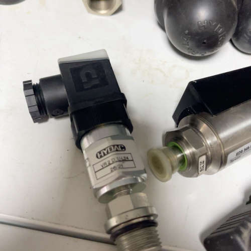 贺德克传感器 VR2D.1/-L24 一个议价