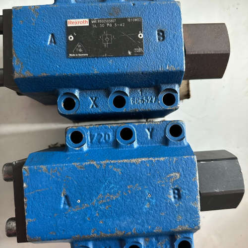 SL30-PB3-42数量二  SL20PB3-4S数量八议价