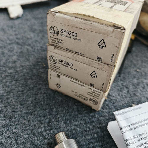 ifm易福门流量传感器SF5200，全新未使用，公司采购回来议价