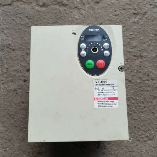 东芝4KW变频器VFS11-4037PL-WN二手议价
