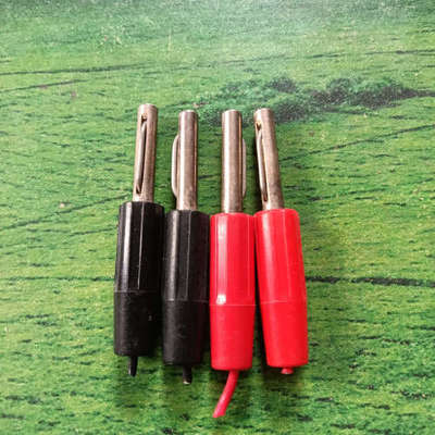 英国DELTRON香蕉插头，4.1mm镀银焊接型，红黑两色。议价