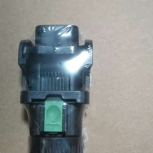 中航光电，全新电源插头有8个议价