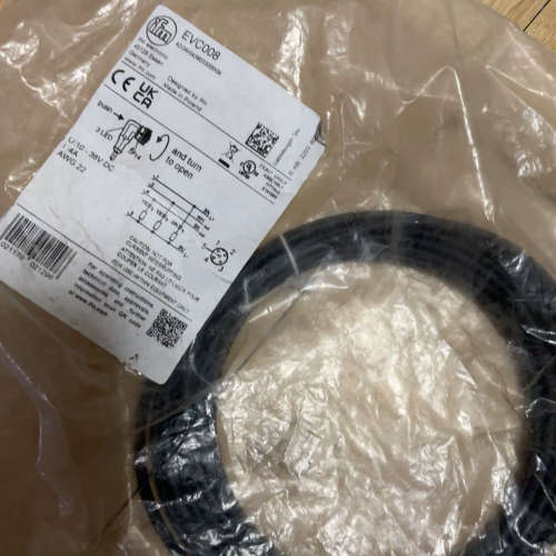 议价全新IFM易福门EVC008带插座连接电缆，5米弯头设计，带