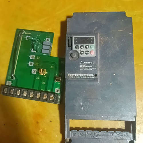 NZ200T-22GY，众辰变频器，主板已出，接线板，要那个议价