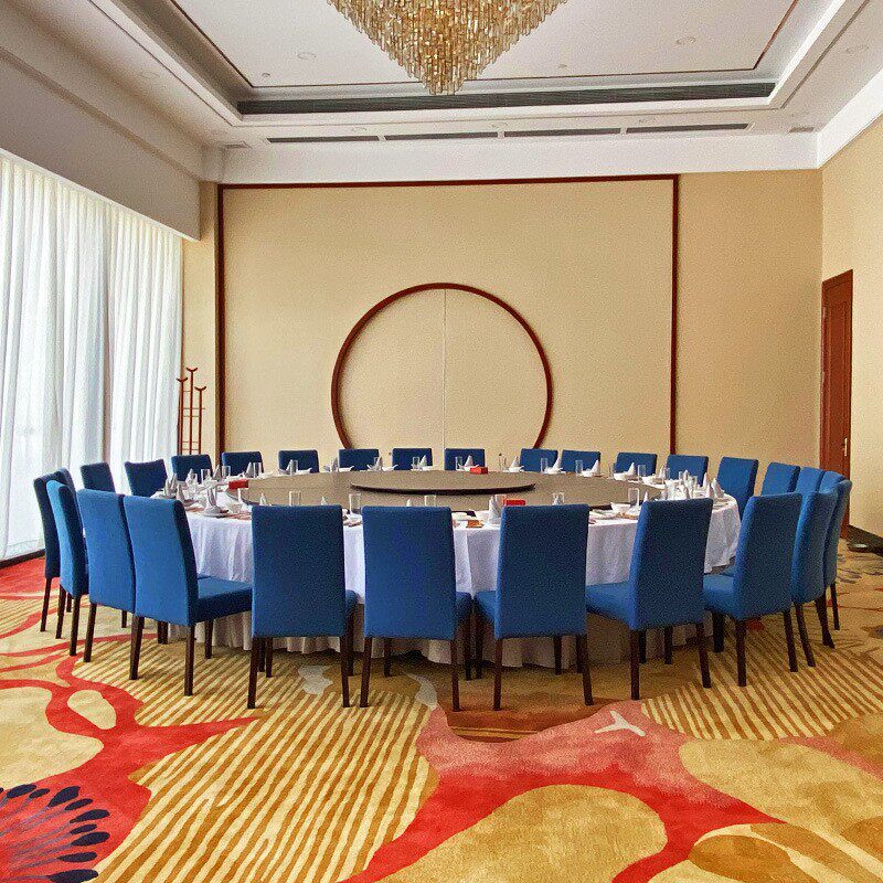 酒店婚礼宴会厅酒楼椅现代简约贵宾包厢间房仿木椅成套餐桌椅组合