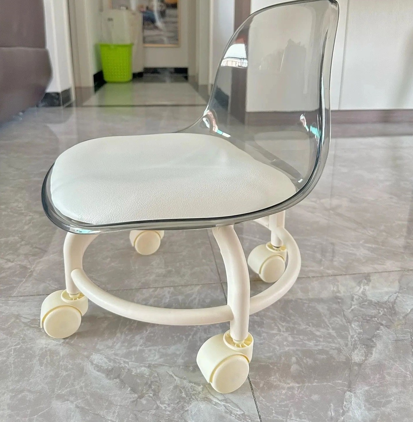 9W万向轮小凳子透明靠背矮凳带轮儿童椅子移动小板凳洗澡凳家用坐,电子元器件市场,电线扎带/束线带,淘宝优惠券,粉丝福利购,淘宝优惠卷