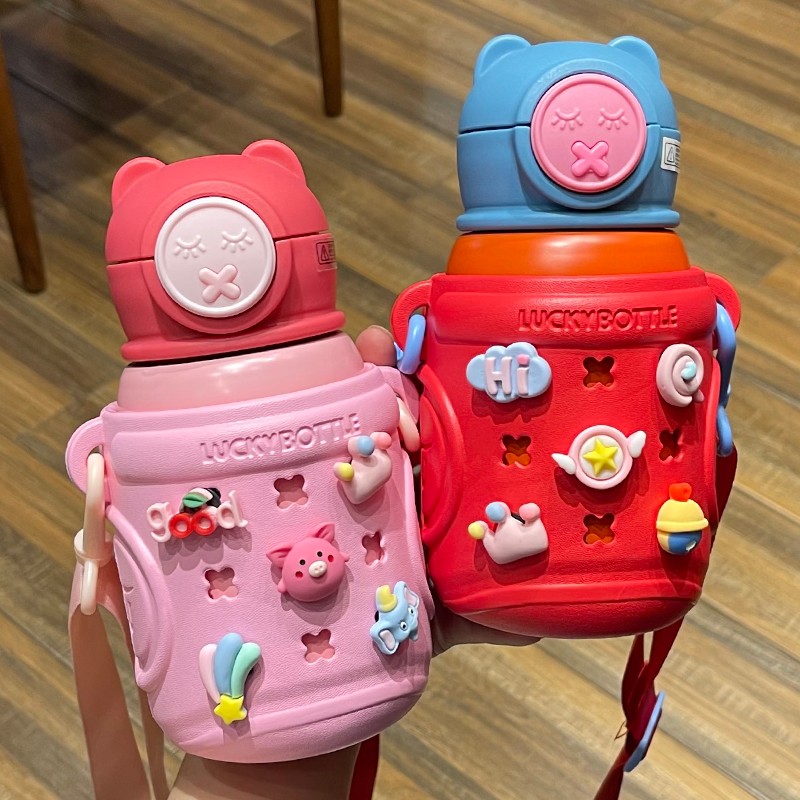 儿童可爱保温杯h幼儿园宝宝吸管水杯便携式小巧背带斜挎水壶高颜