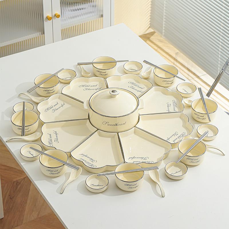 过年团圆饭组合拼盘餐具套装圆桌扇形碗盘家用年夜饭感轻奢