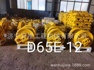 推土机D65EX-16  引导轮总成 14X-30-00114