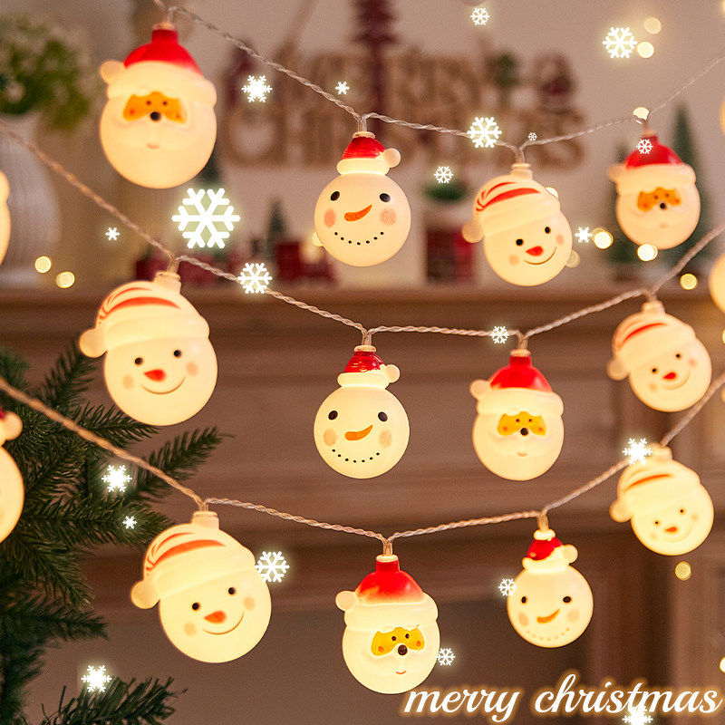 圣诞节装饰品圣诞球雪人灯串场景